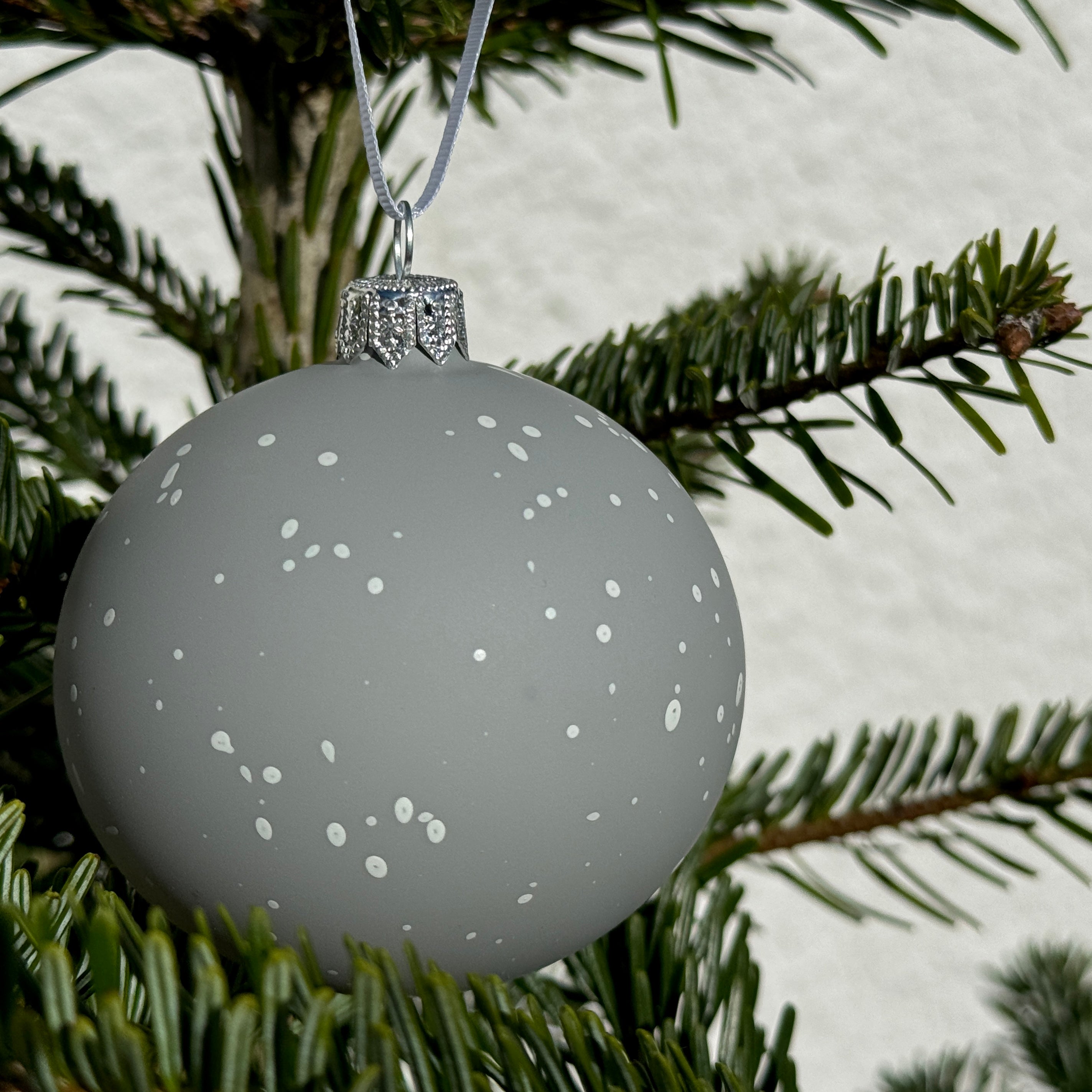 Speck Egg Shell Bauble, 8cm