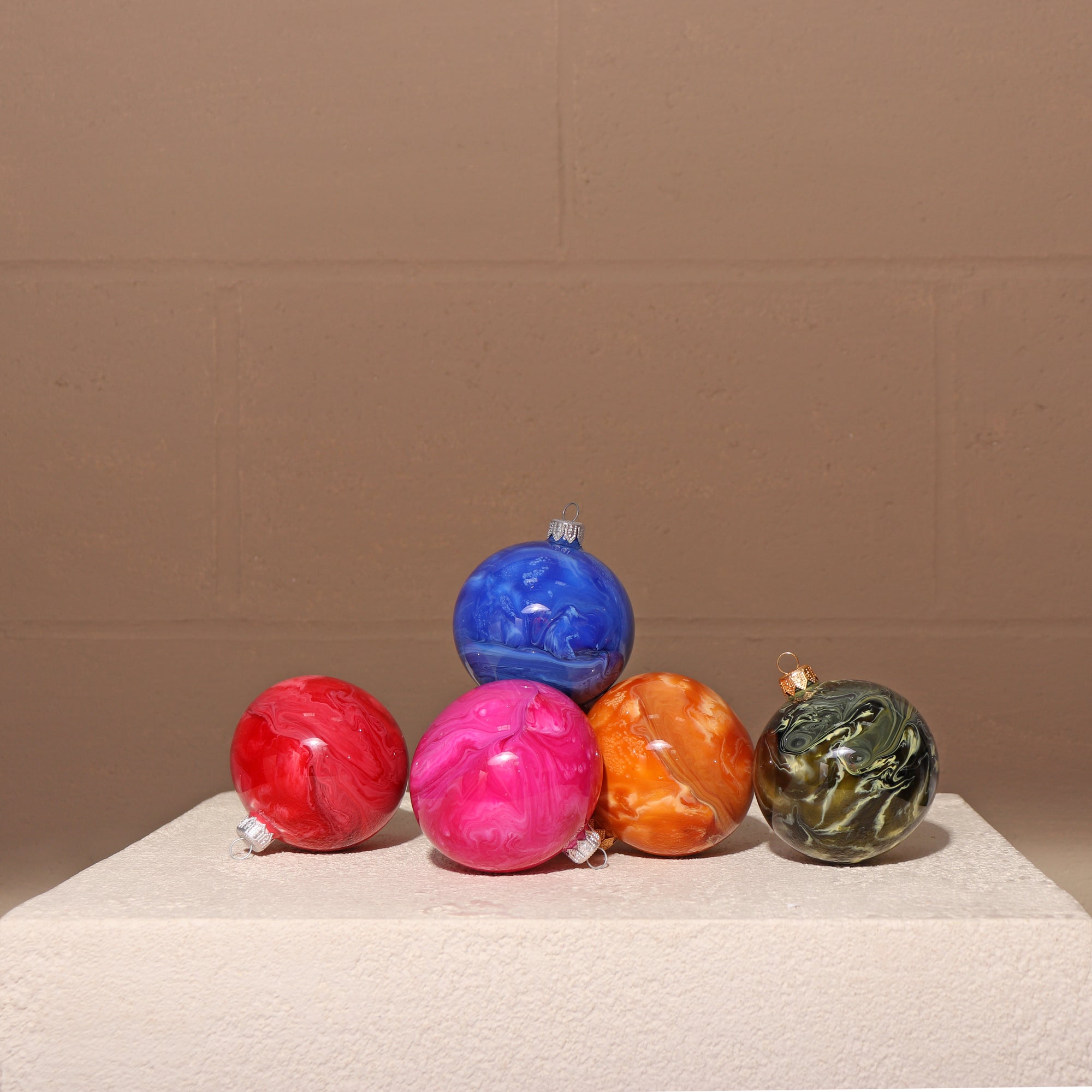 Molten Glass Bauble, 8cm